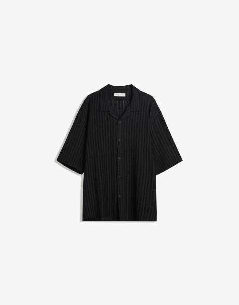 Bershka Short sleeve rustic shirt in black - view 1
