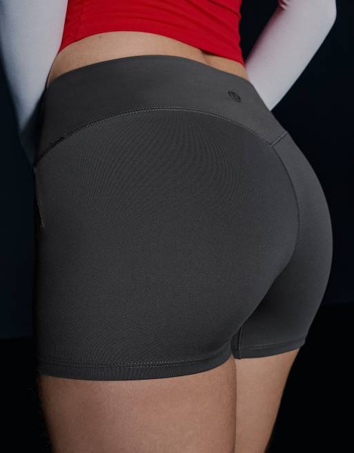 Bershka shorts i grå teknisk stof, 5 af 6