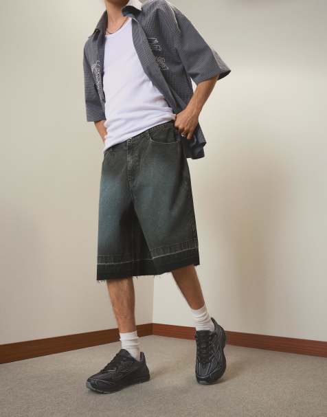 Bershka – Skater-Bermudashorts in Grün - view 1