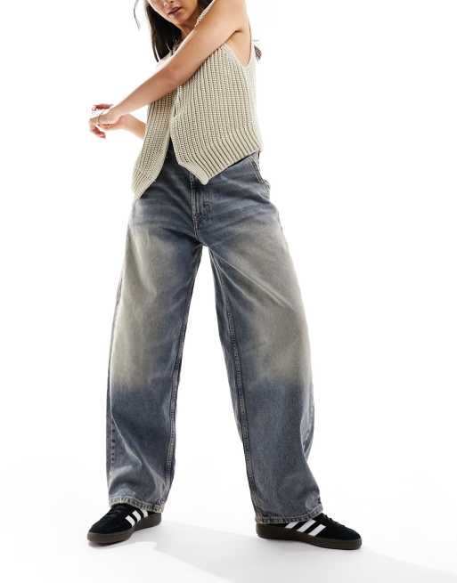 Bershka - Skater jeans in donkerblauw met dirty wassing 