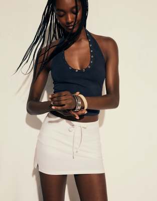 Bershka - Skort in Weiß mit Kordelzugbund