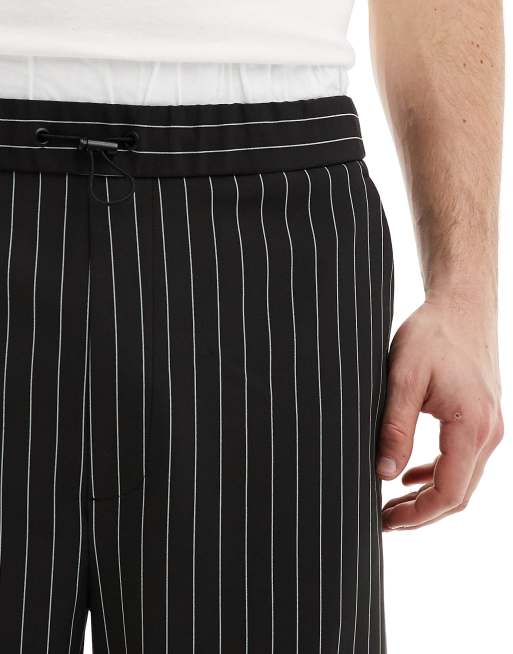 Bershka - Skræddersyede sorte bukser med vide ben og striber samt boksershortstalje , 5 af 5