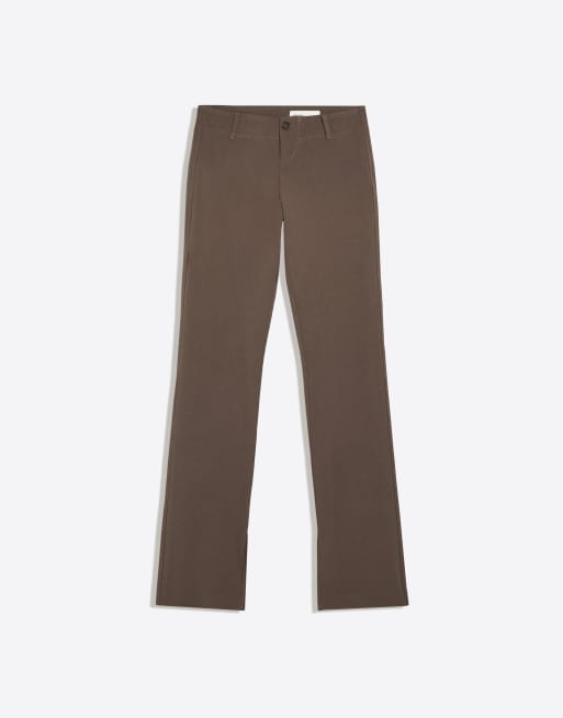 Bershka Slim-Fit-Hose mit niedriger Leibhöhe in Braun, 5 von 5