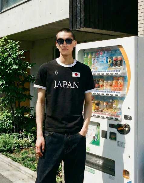 Bershka Slim fit printed t-shirt in black - view 1