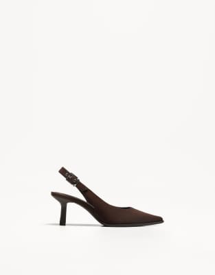 Bershka - Slingback-Schuhe in Braun mit Kitten-Absatz