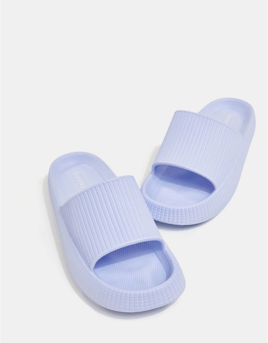 Bershka - Slippers in blauw