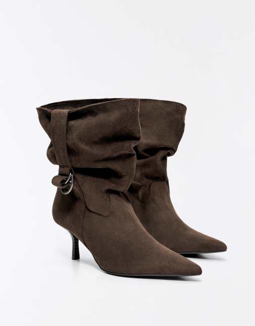 Bershka Slouchy buckle heel ankle boots in dark brown, 7 of 7