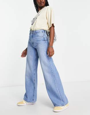 Bershka Slouchy Dad Jeans In Light Blue