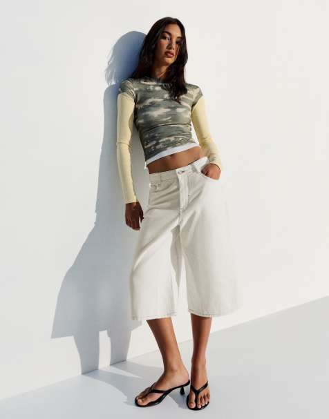 Bershka Slouchy denim bermuda shorts in white - view 1