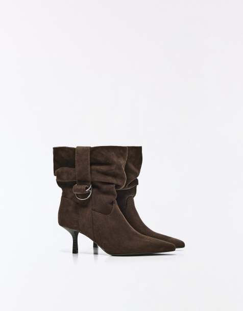 Bershka slouchy enkellaarzen met gesp en hak in donkerbruin - view 1