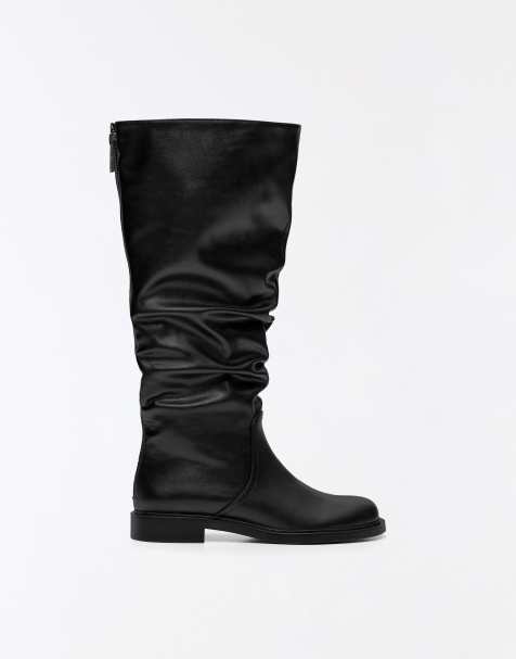 Bershka Slouchy flat boots in black - view 1