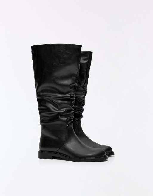 Bershka slouchy laarzen met platte zool in zwart, 3 van 7