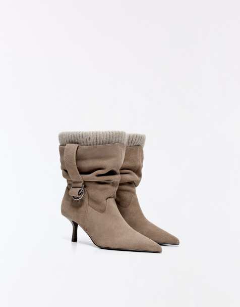 Bershka Slouchy leather sock ankle boots in beige - view 1