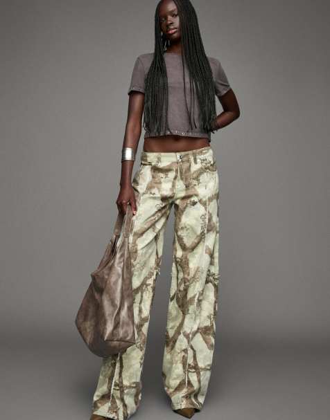 Bershka – Smutsblå boyfriend-jeans med mönster - view 1