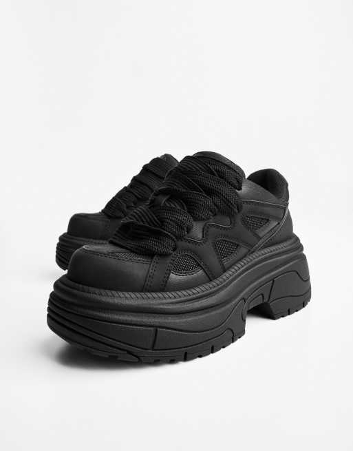 1520‪✕‬230 Bershka – Sneaker in Schwarz mit XL-Plateausohle | ASOS