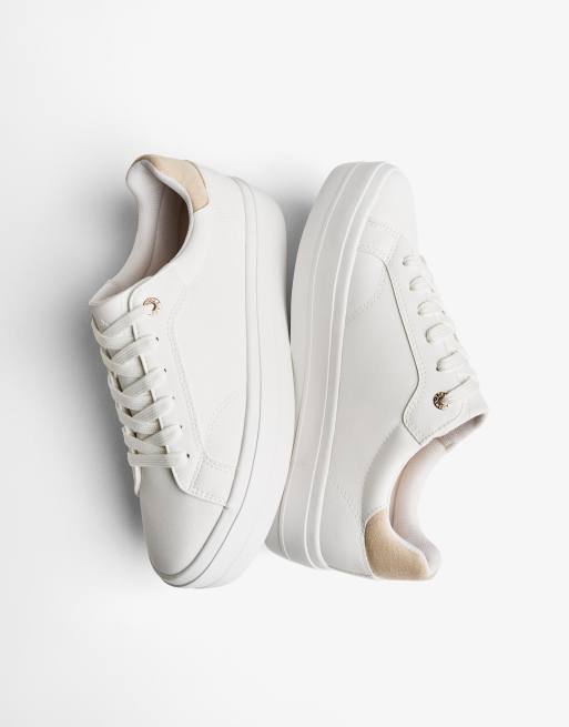 Bershka - Sneakers bianche con dettagli a contrasto, 3 di 4