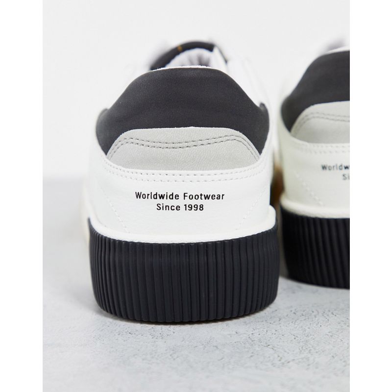 Uomo Sneakers Bershka - Sneakers bianche con etichetta a contrasto nera