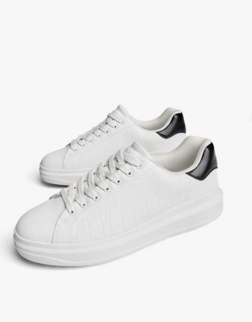 Bershka - Sneakers bianche con suola spessa e motivo impresso, 2 di 4