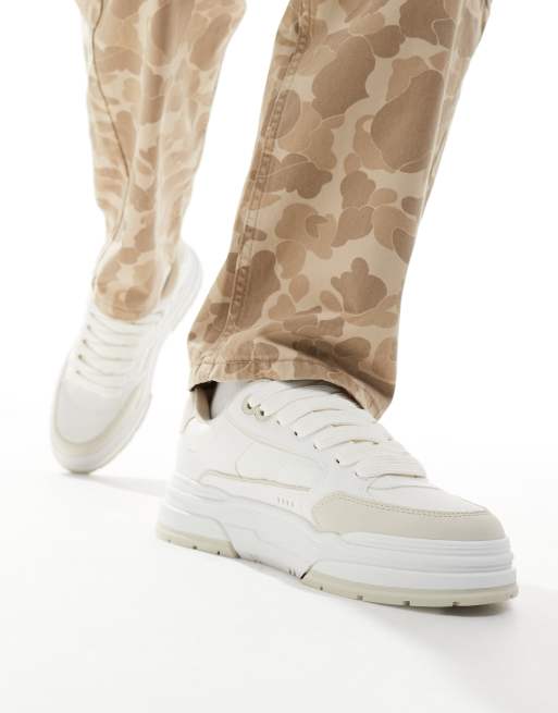 Bershka - Sneakers bianche con suola spessa