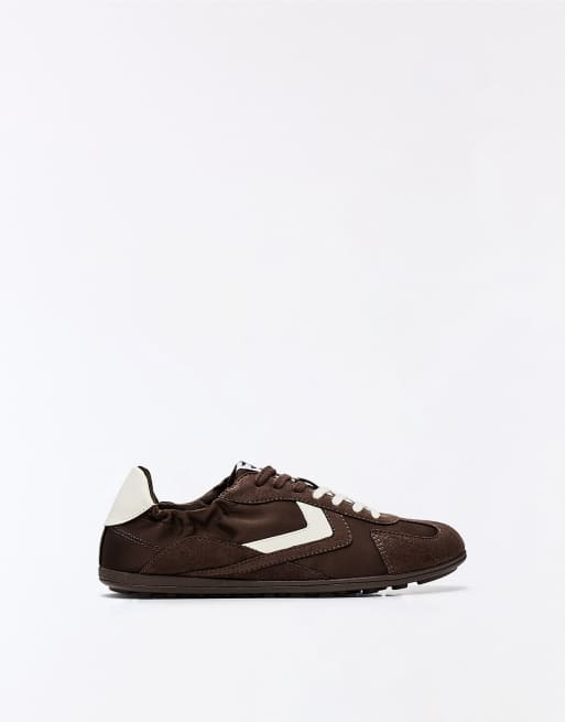 Bershka - Sneakers con suola piatta marroni rètro, 3 di 7