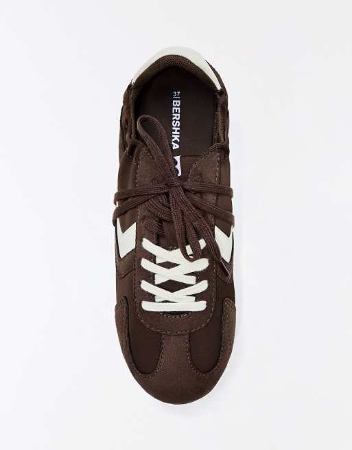 Bershka - Sneakers con suola piatta marroni rètro, 5 di 7