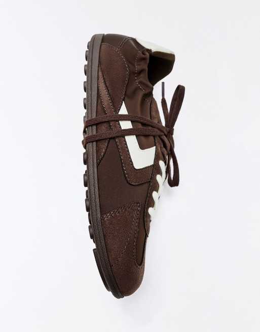 Bershka - Sneakers con suola piatta marroni rètro, 6 di 7