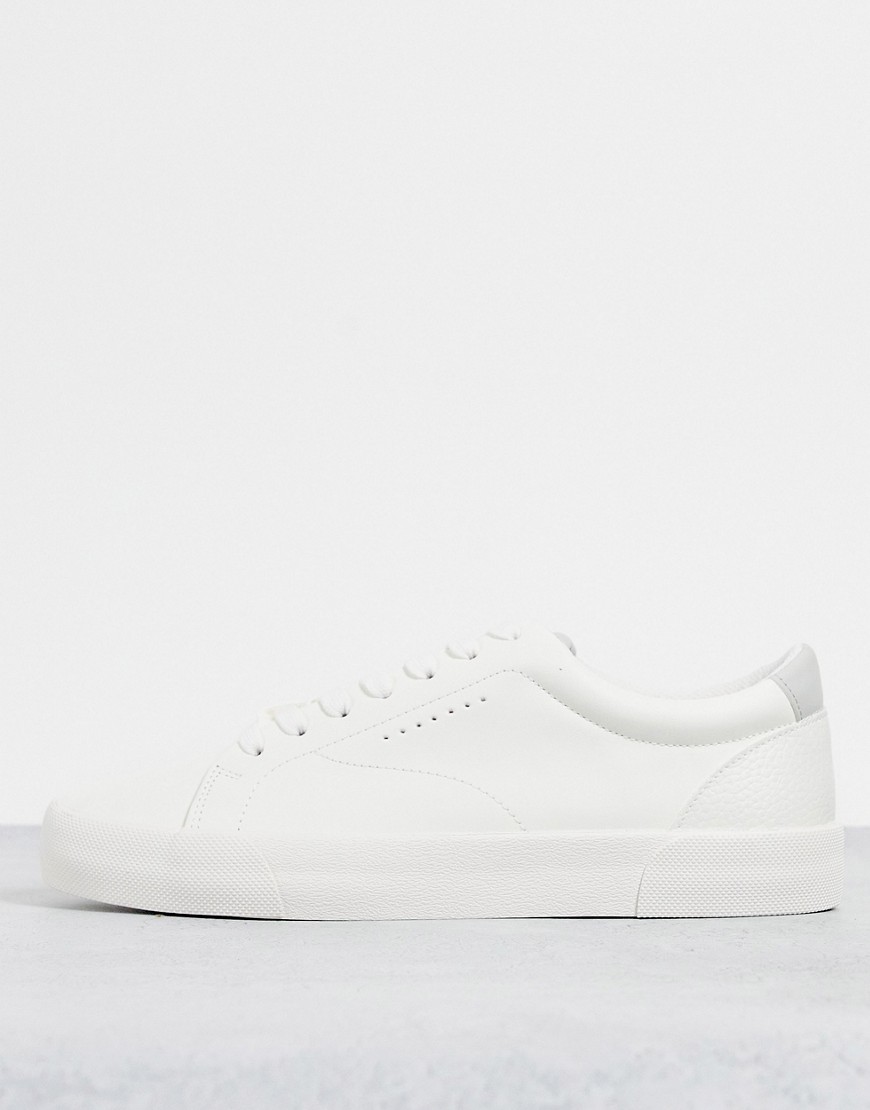 Bershka sneakers in white