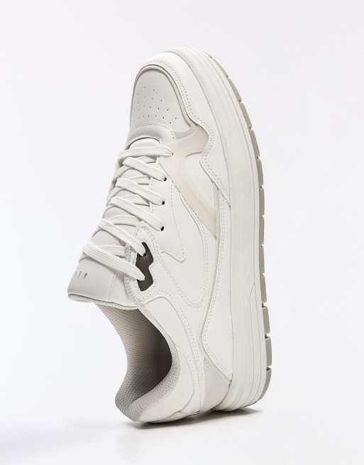 Bershka - Sneakers met dikke zool in wit, 4 van 4
