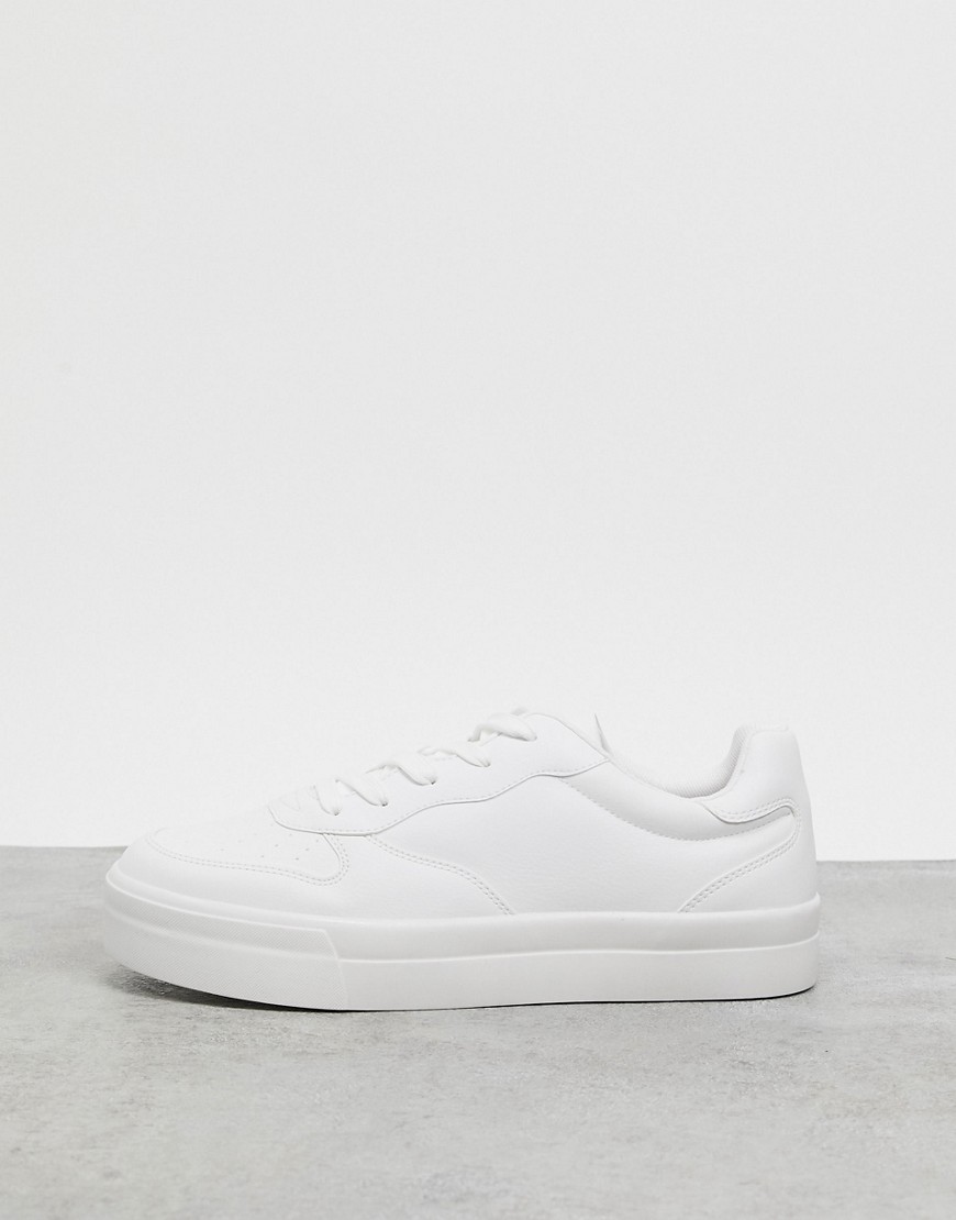 Bershka - Sneakers met platte zool in wit