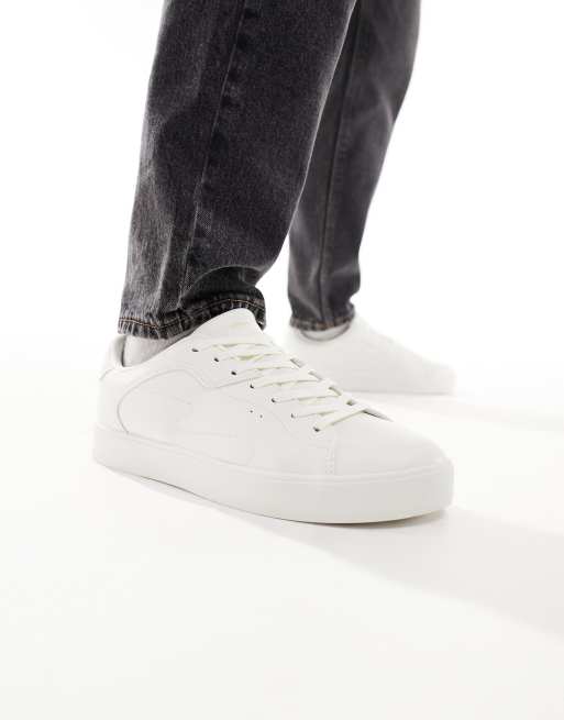 Bershka - Sneakers met veters in wit 