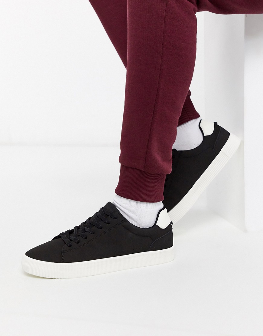 Bershka - Sneakers nere con suola bianca-Nero