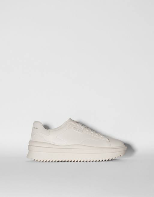 Bershka - Sneakers stringate con suola doppia bianche