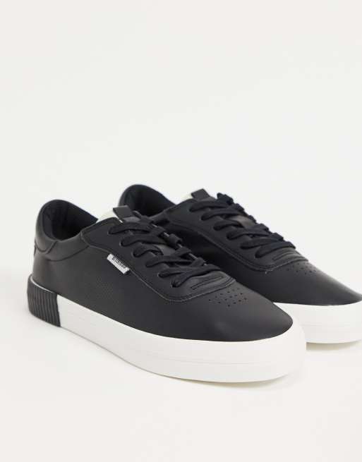 Bershka sneakers with contrast platform sole in black