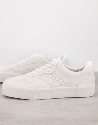 Bershka sneakers with text detail in white