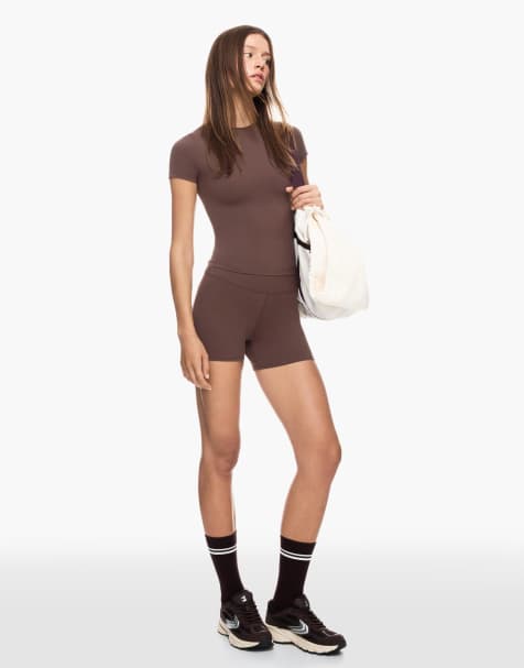 Bershka - Sneldrogend en ademend T-shirt met korte mouwen in bruin - view 1