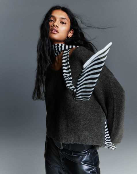 Bershka Soft touch v-neck sweater in grey - view 1