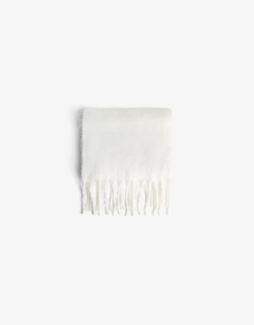 Bershka Solid-coloured scarf in cream