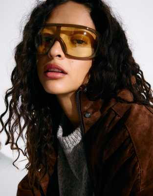 Bershka - Sonnenbrille aus Kunststoff in Braun-Brown