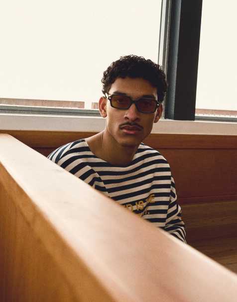 Bershka – Sonnenbrille aus Kunststoff in Schwarz - view 1