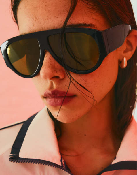 Bershka – Sonnenbrille aus Kunststoff in Schwarz - view 1