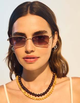 Bershka - Sonnenbrille in Metallic-Gold-Goldfarben