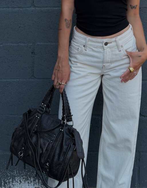 Bershka - Sort bowlingtaske med slidt finish og stropper, 3 af 4
