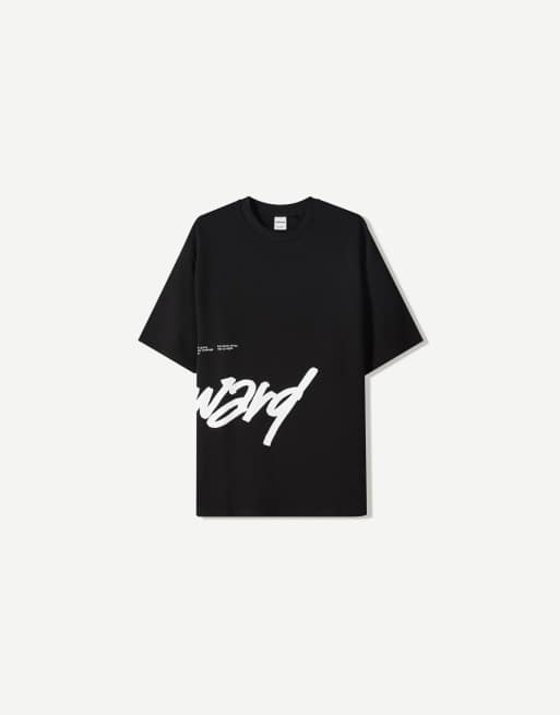 Bershka - Sort plysset T-shirt med korte ærmer og print