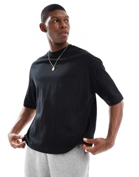 Bershka - Sort T-shirt med korte ærmer i firkantet pasform - view 1