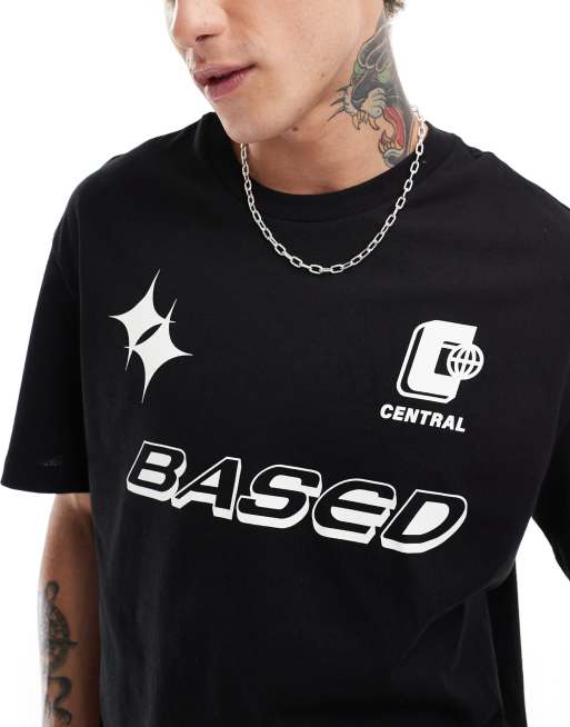 Bershka - Sort T-shirt med print foran i firkantet pasform
