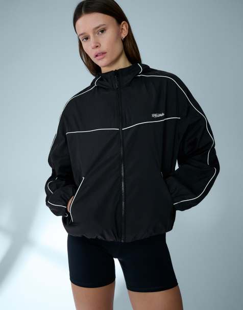 Bershka - Sort tech-jakke med hætte - view 1