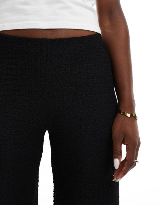 Bershka - Sorte bukser med vidde og tekstur, 3 af 5