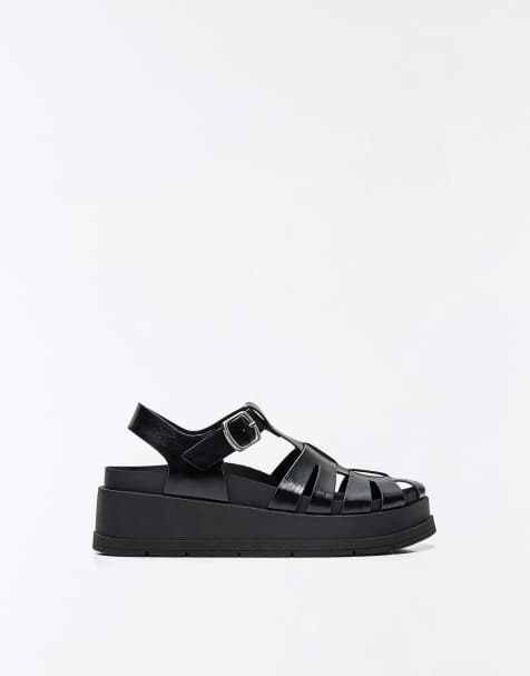Bershka - Sorte flade sandaler med gitterdesign - view 1
