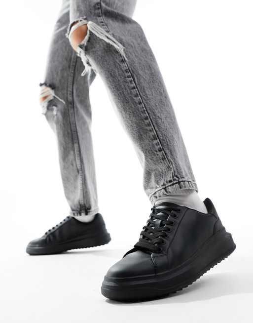Bershka - Sorte sneakers med chunky, kontrasterende detalje på hælen, 3 af 5