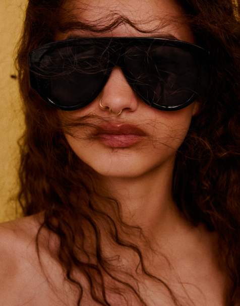 Bershka - Sorte solbriller i plastik - view 1
